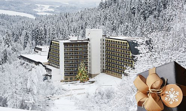 fotka zľavy Rozprávková zimná krajina v údolí minerálnych prameňov v hoteli Ľubovňa s bazénom